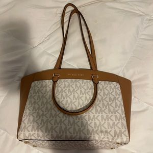 Michael Kors Crossbody/Purse